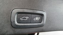 2024 (73) VOLVO XC40 2.0 B3P Plus Dark 5dr Auto 4629029
