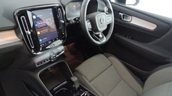 2024 (73) VOLVO XC40 2.0 B3P Plus Dark 5dr Auto 4629021