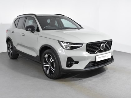 2022 (22) VOLVO XC40 2.0 B3P Plus Dark 5dr Auto
