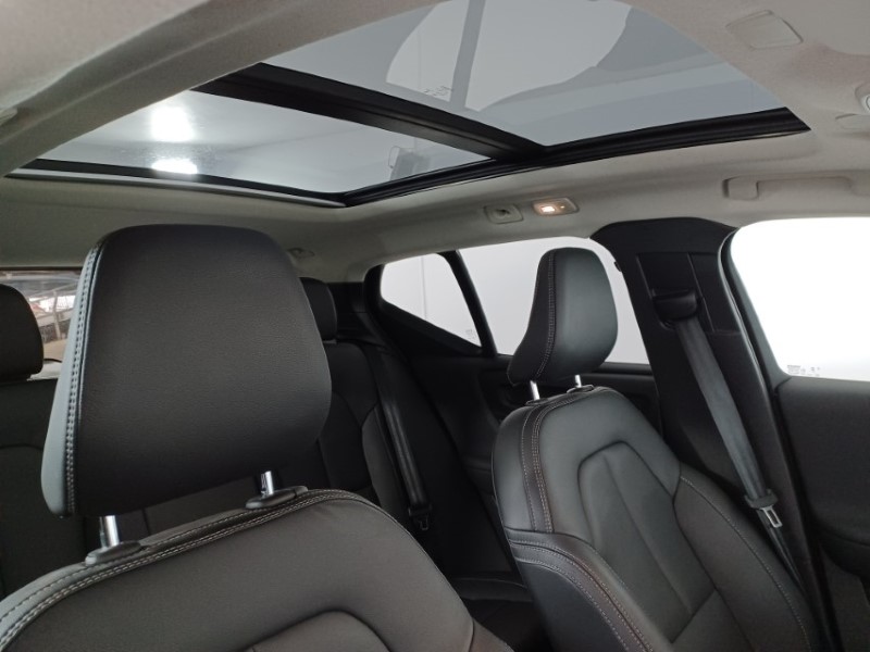 2024 (74) VOLVO XC40 2.0 B4P Ultra Dark 5dr Auto 4726092