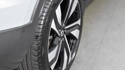 2024 (74) VOLVO XC40 2.0 B4P Ultra Dark 5dr Auto 4726134