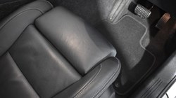 2024 (74) VOLVO XC40 2.0 B4P Ultra Dark 5dr Auto 4726123