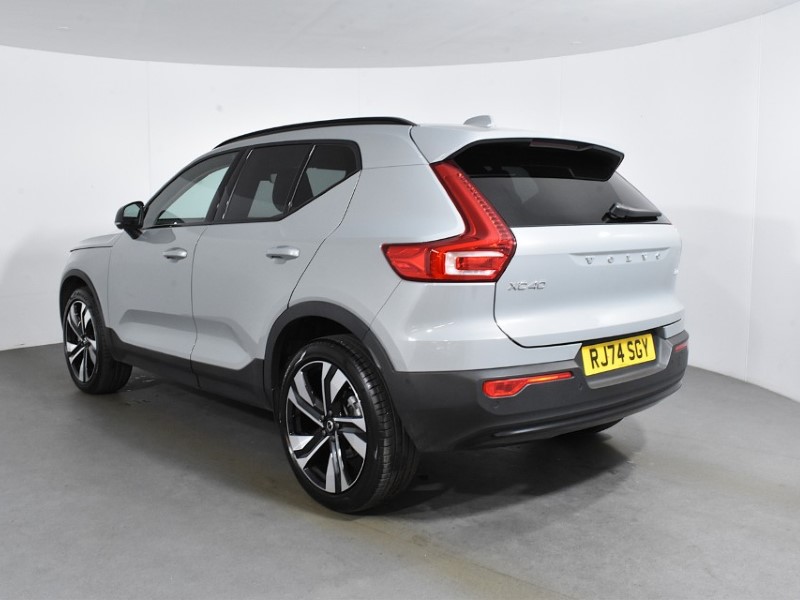 2024 (74) VOLVO XC40 2.0 B4P Ultra Dark 5dr Auto 4726089