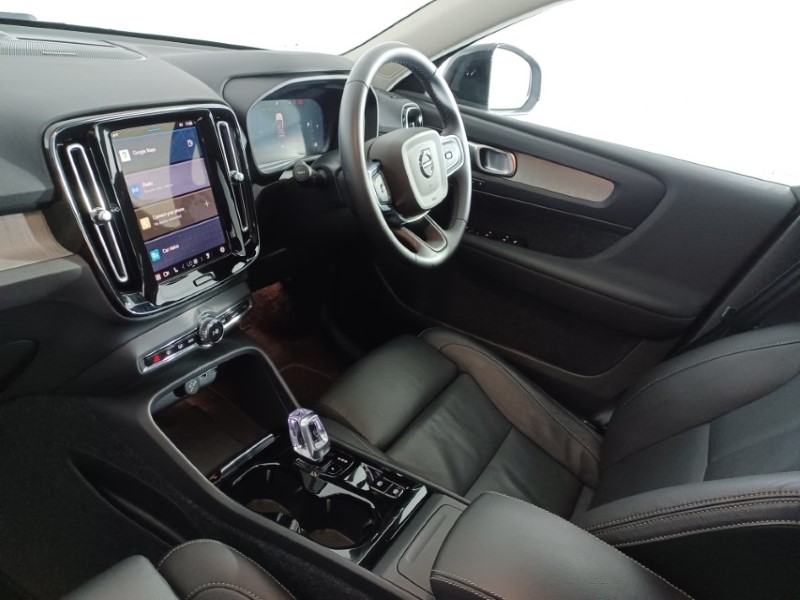2024 (74) VOLVO XC40 2.0 B4P Ultra Dark 5dr Auto 4726097