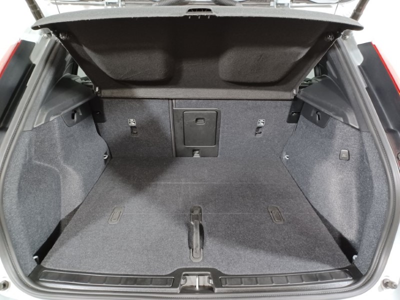 2024 (74) VOLVO XC40 2.0 B4P Ultra Dark 5dr Auto 4726101