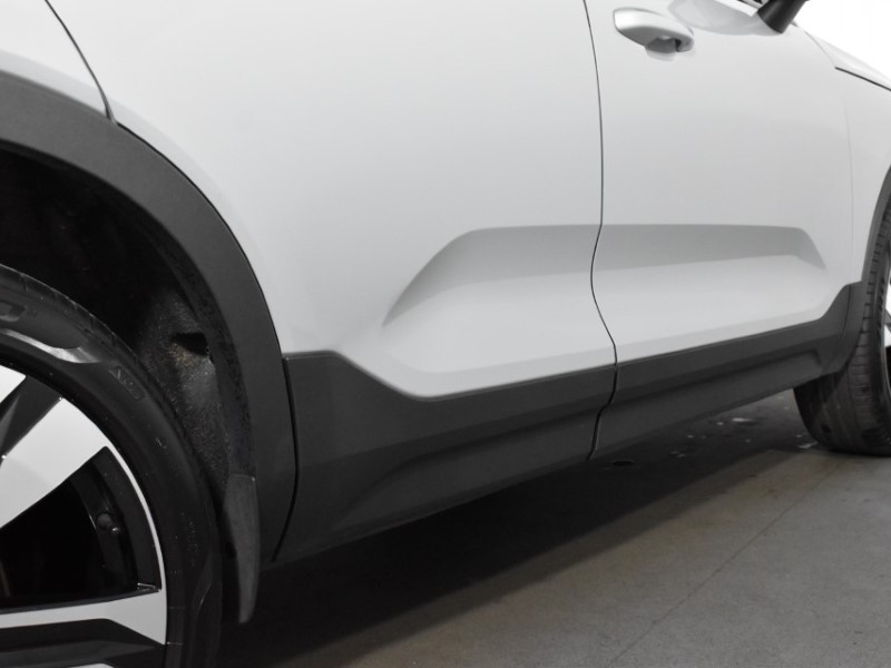 2024 (74) VOLVO XC40 2.0 B4P Ultra Dark 5dr Auto 4726135