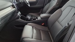 2024 (74) VOLVO XC40 2.0 B4P Ultra Dark 5dr Auto 4726096