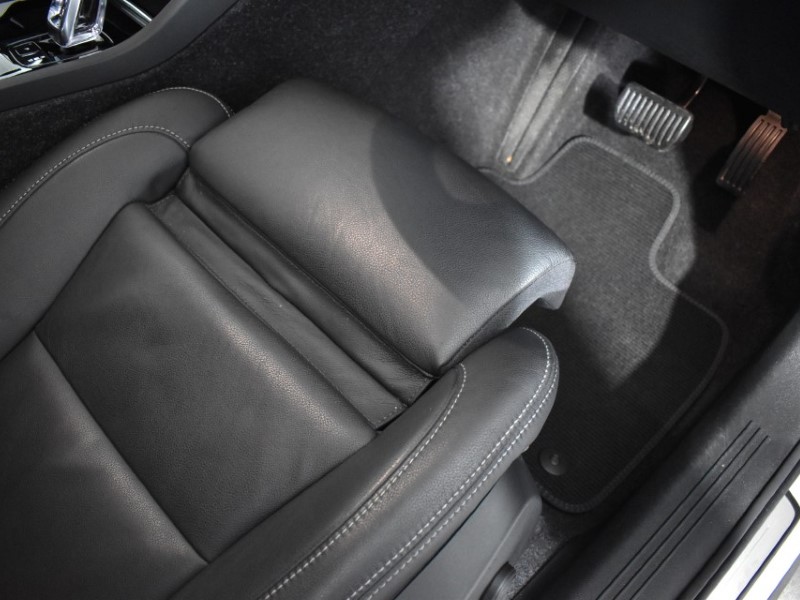 2024 (74) VOLVO XC40 2.0 B4P Ultra Dark 5dr Auto 4726124