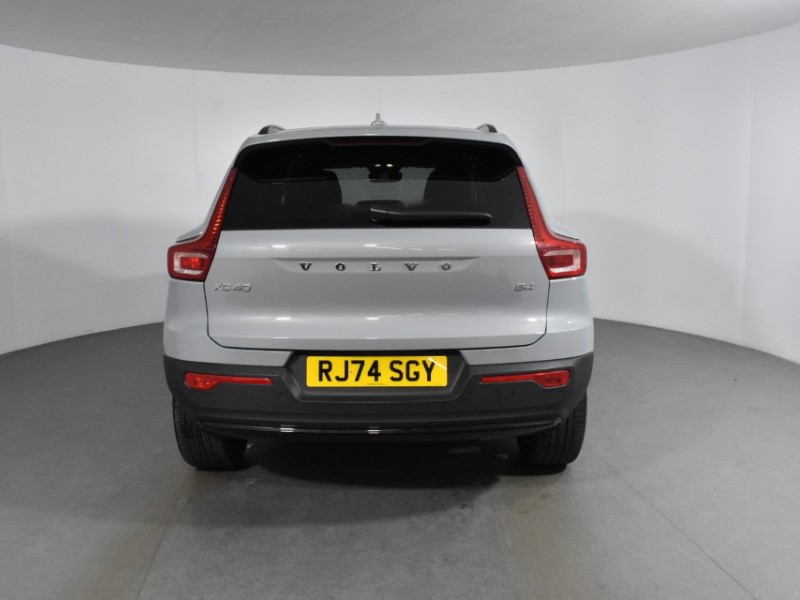 2024 (74) VOLVO XC40 2.0 B4P Ultra Dark 5dr Auto 4726082