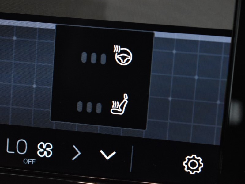 2024 (74) VOLVO XC40 2.0 B4P Ultra Dark 5dr Auto 4726116