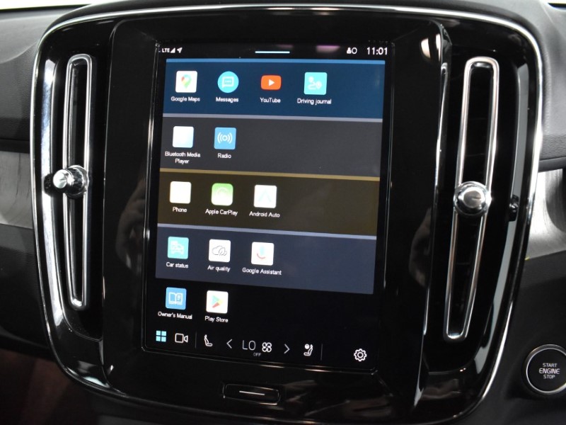 2024 (74) VOLVO XC40 2.0 B4P Ultra Dark 5dr Auto 4726112