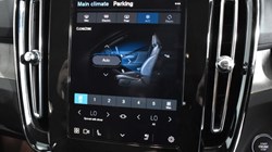 2024 (74) VOLVO XC40 2.0 B4P Ultra Dark 5dr Auto 4726111