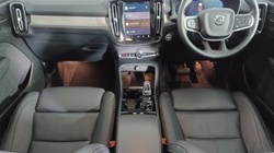 2024 (74) VOLVO XC40 2.0 B4P Ultra Dark 5dr Auto 4726100