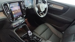 2024 (74) VOLVO XC40 2.0 B3P Ultra Dark 5dr Auto 4693441