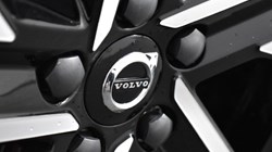 2024 (74) VOLVO XC40 2.0 B3P Ultra Dark 5dr Auto 4693473