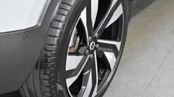 2024 (74) VOLVO XC40 2.0 B3P Ultra Dark 5dr Auto 4693475