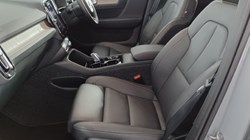 2024 (74) VOLVO XC40 2.0 B3P Ultra Dark 5dr Auto 4693440