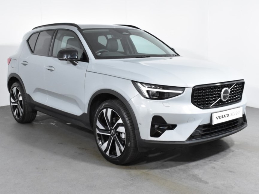 2024 (74) VOLVO XC40 2.0 B3P Ultra Dark 5dr Auto