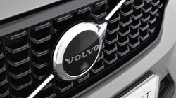 2024 (74) VOLVO XC40 2.0 B4P Ultra Dark 5dr Auto 4692147
