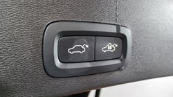 2024 (74) VOLVO XC40 2.0 B4P Ultra Dark 5dr Auto 4692114