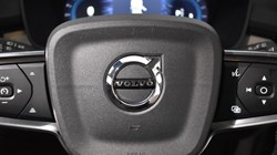2024 (74) VOLVO XC40 2.0 B4P Ultra Dark 5dr Auto 4692120