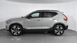 2024 (74) VOLVO XC40 2.0 B4P Ultra Dark 5dr Auto 4692096