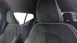 2022 (72) VOLVO XC40 2.0 B4P Plus Dark 5dr AWD Auto 4694214