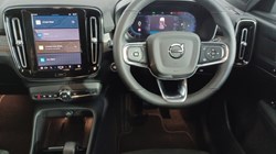 2022 (72) VOLVO XC40 2.0 B4P Plus Dark 5dr AWD Auto 4694210