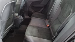 2022 (72) VOLVO XC40 2.0 B4P Plus Dark 5dr AWD Auto 4694215