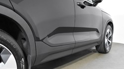 2022 (72) VOLVO XC40 2.0 B4P Plus Dark 5dr AWD Auto 4694243