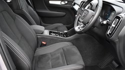 2025 (75) VOLVO XC40 2.0 B3P Plus Dark 5dr Auto 5080229