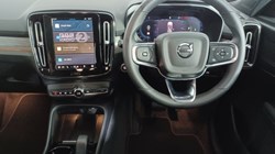 2024 (24) VOLVO XC40 2.0 B4P Plus Dark 5dr Auto 4687002