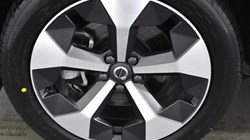 2024 (24) VOLVO XC40 2.0 B4P Plus Dark 5dr Auto 4687037
