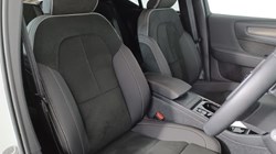2024 (24) VOLVO XC40 2.0 B4P Plus Dark 5dr Auto 4687000