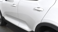 2024 (24) VOLVO XC40 2.0 B4P Plus Dark 5dr Auto 4687036