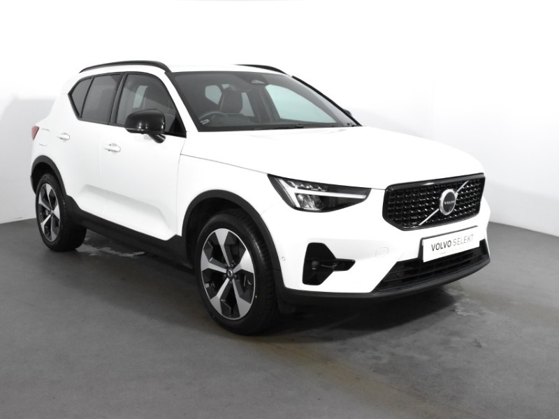 2024 (24) VOLVO XC40 2.0 B4P Plus Dark 5dr Auto