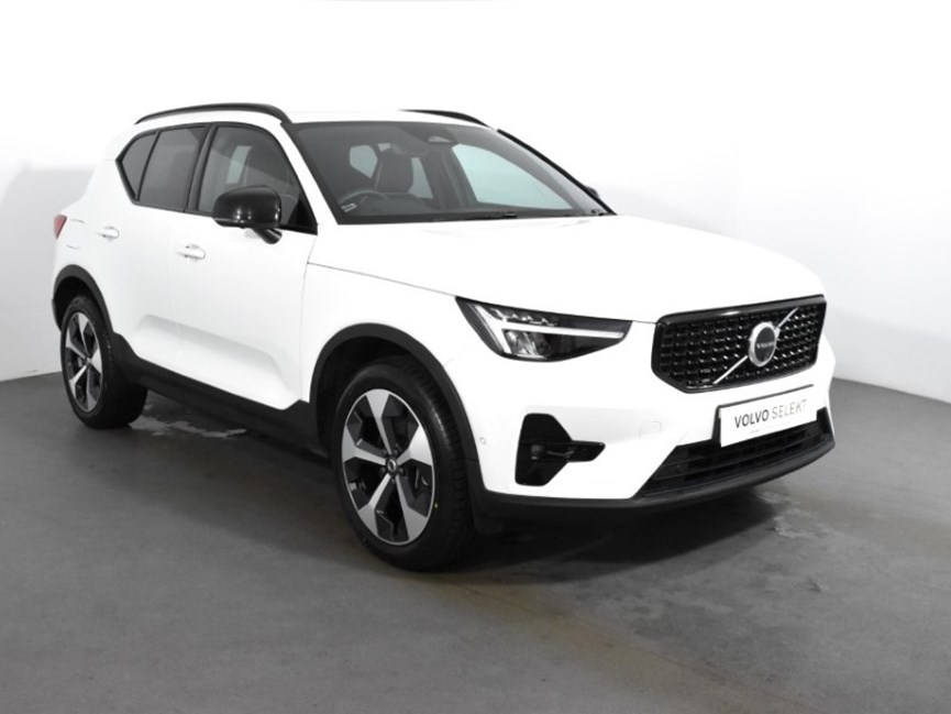 2024 (24) VOLVO XC40 2.0 B4P Plus Dark 5dr Auto