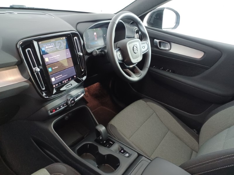 2024 (74) VOLVO XC40 2.0 B3P Core 5dr Auto 4715927