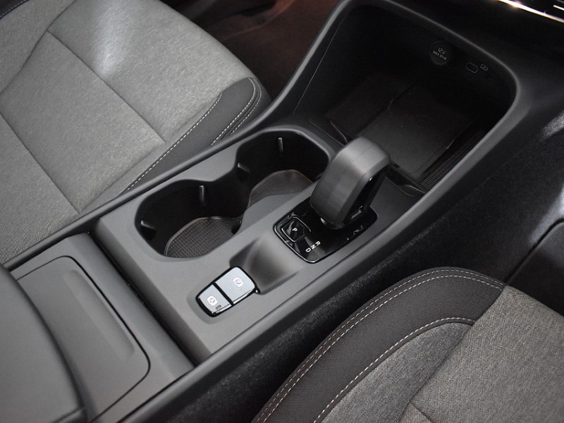 2024 (74) VOLVO XC40 2.0 B3P Core 5dr Auto 4715949