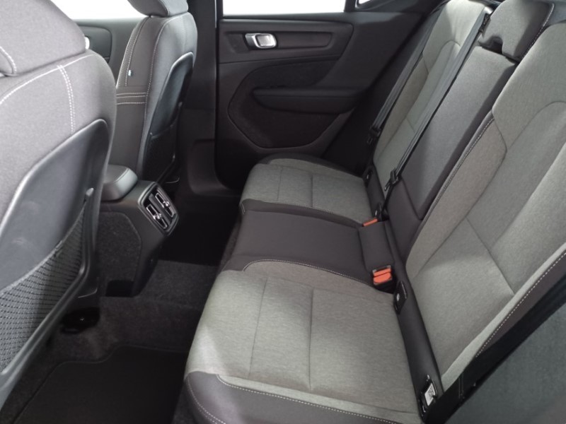 2024 (74) VOLVO XC40 2.0 B3P Core 5dr Auto 4715929