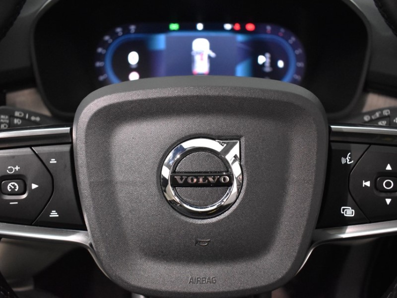 2024 (74) VOLVO XC40 2.0 B3P Ultra Bright 5dr Auto 4688066