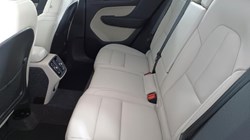 2024 (74) VOLVO XC40 2.0 B3P Ultra Bright 5dr Auto 4688058