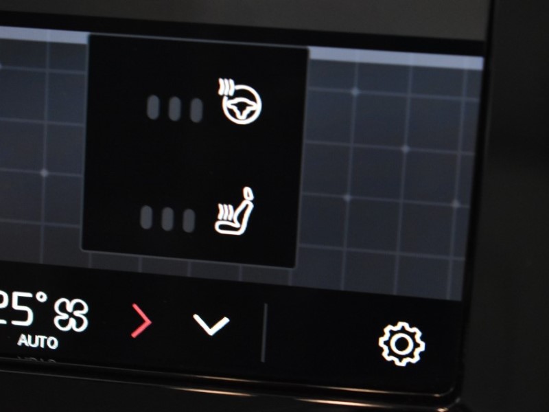 2024 (74) VOLVO XC40 2.0 B3P Ultra Bright 5dr Auto 4688123