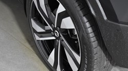 2024 (74) VOLVO XC40 2.0 B3P Ultra Bright 5dr Auto 4723541