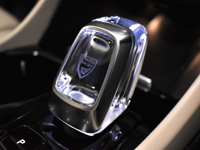 2024 (74) VOLVO XC40 2.0 B3P Ultra Bright 5dr Auto 4688067