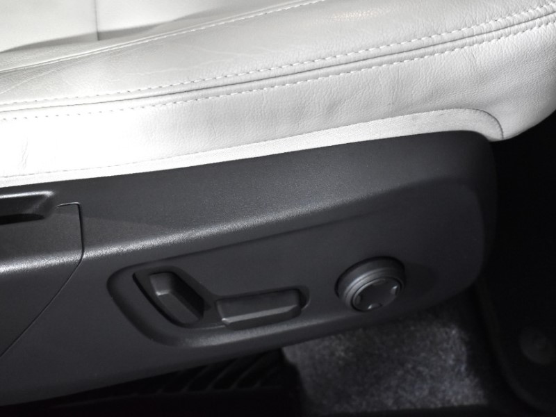 2024 (74) VOLVO XC40 2.0 B3P Ultra Bright 5dr Auto 4688129