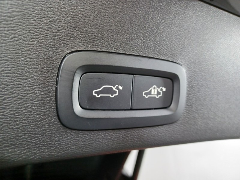 2024 (74) VOLVO XC40 2.0 B3P Ultra Bright 5dr Auto 4688062