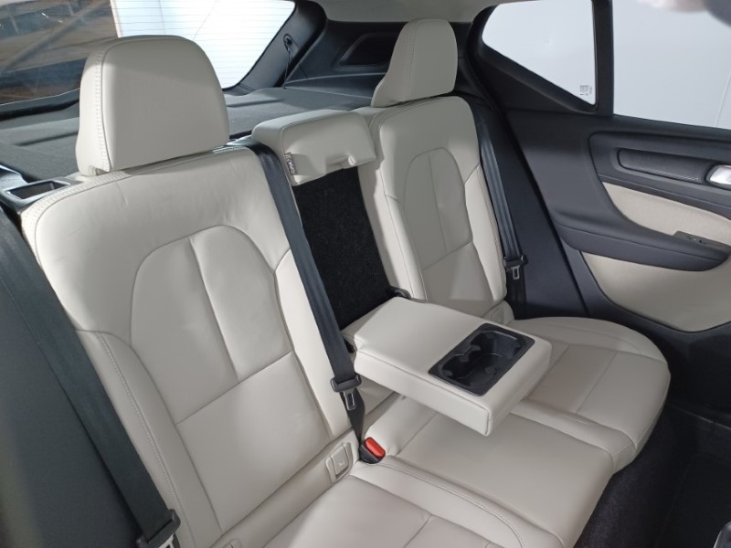 2024 (74) VOLVO XC40 2.0 B3P Ultra Bright 5dr Auto 4688052