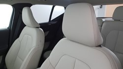 2024 (74) VOLVO XC40 2.0 B3P Ultra Bright 5dr Auto 4688057