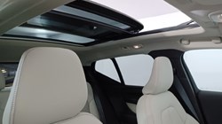 2024 (74) VOLVO XC40 2.0 B3P Ultra Bright 5dr Auto 4688051